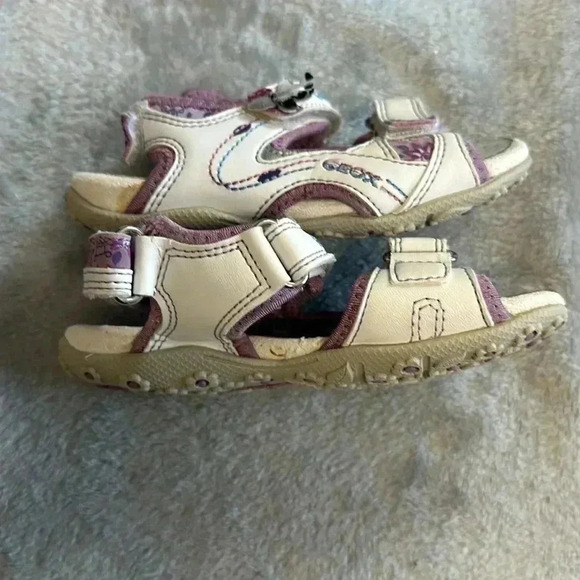 Geox - Summer Sandals with velcro closures. Size 8.5 - Picture 3 of 6